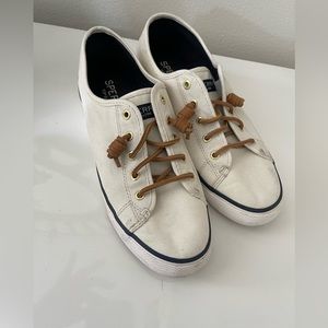 Sperry Woman Slip on Top Sider in size 9